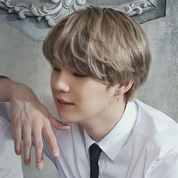 슈가 (방탄소년단)의 최신 사진