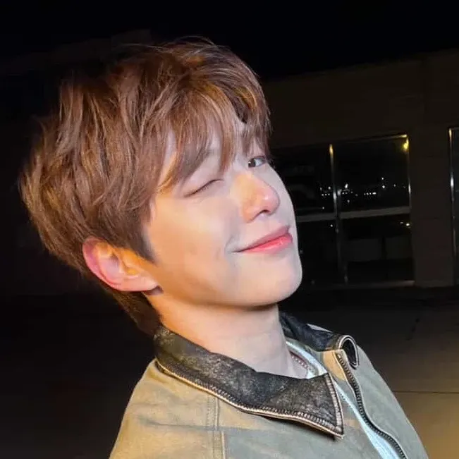 Foto aktivitas terbaru Kang Daniel
