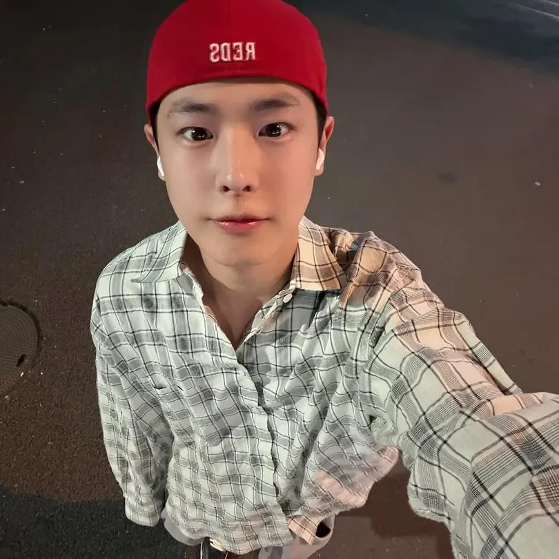 A moment captured by Choi Byungchan's fan