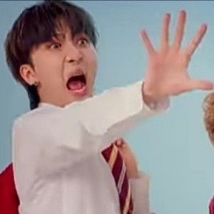 Behind-the-scenes cut of Hui (PENTAGON)