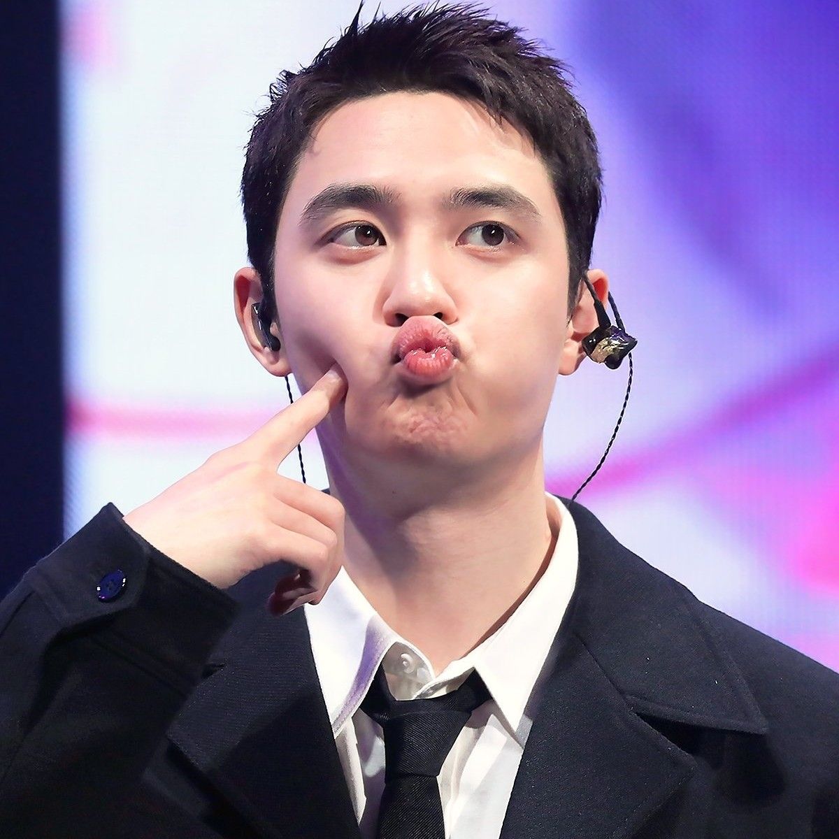 Momen yang diabadikan oleh penggemar D.O. (EXO)