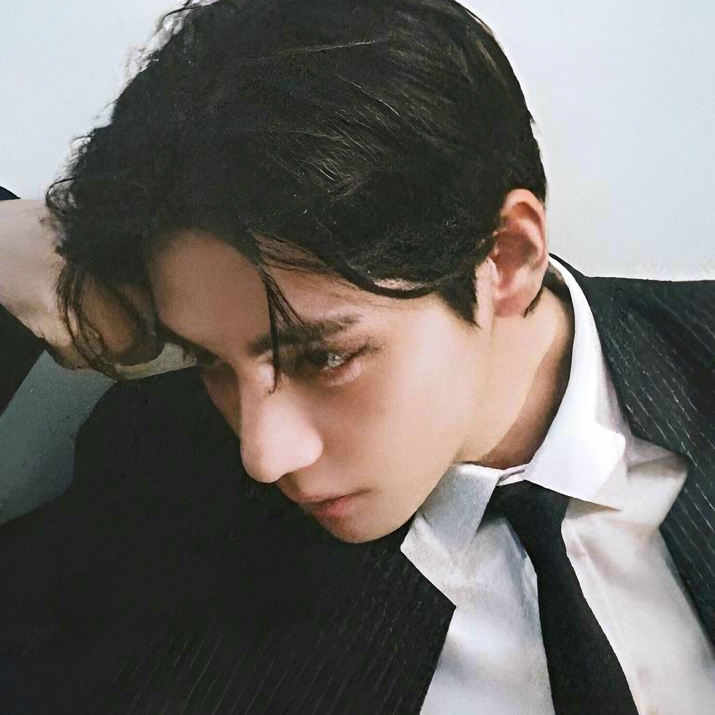 Latest photo of V (BTS)