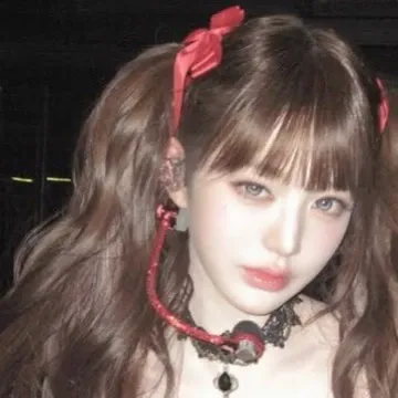 張元英 (IVE)的最新照片