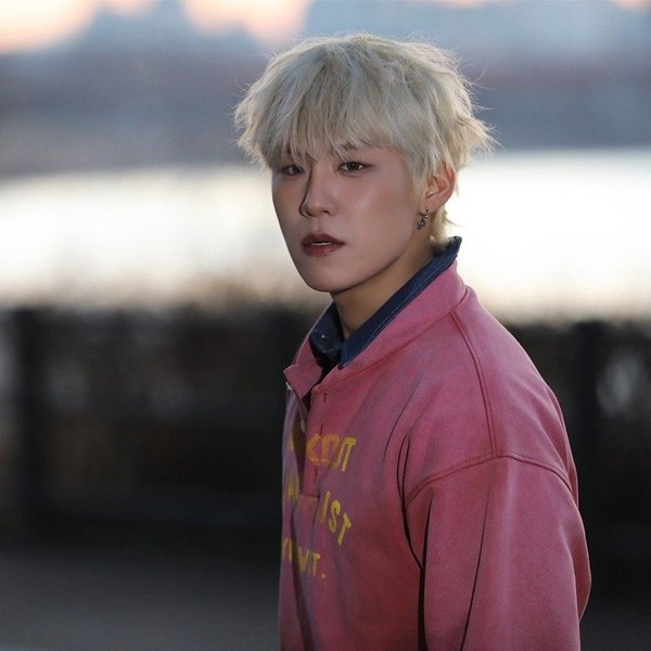 投票で選ばれたパク・ウジン (AB6IX)の人気プロフィール画像