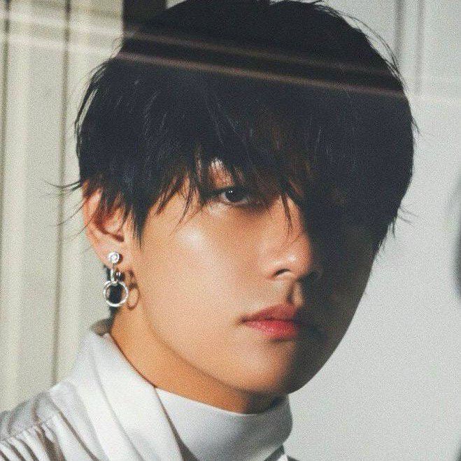 V (BTS)の最近の活動写真