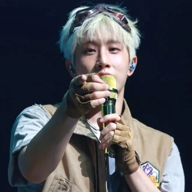 A moment captured by Jinjin (ASTRO)'s fan