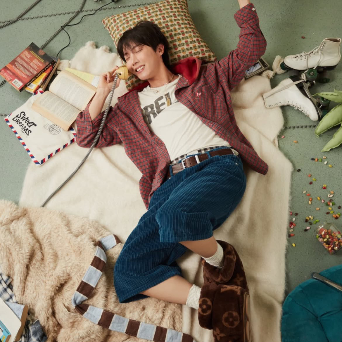 Behind-the-scenes cut of j-hope (BTS)