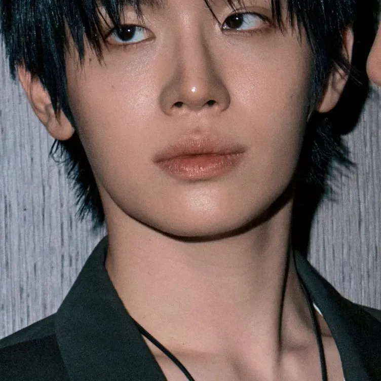 A moment captured by Kim Taerae (ZEROBASEONE)'s fan