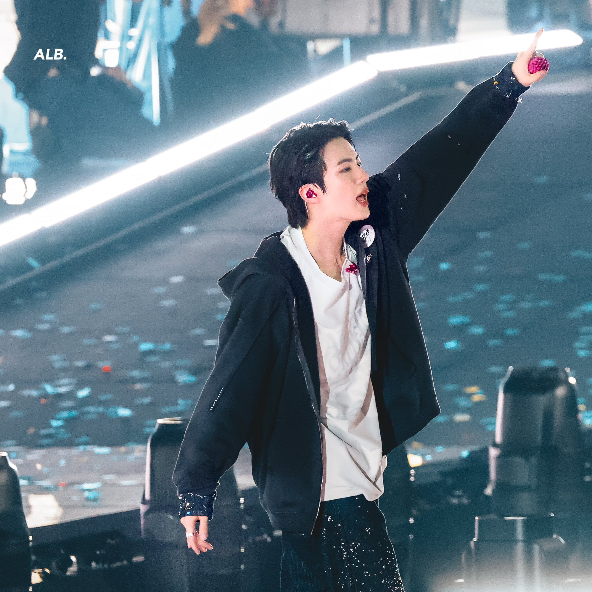 Potret di balik layar Jin (BTS)