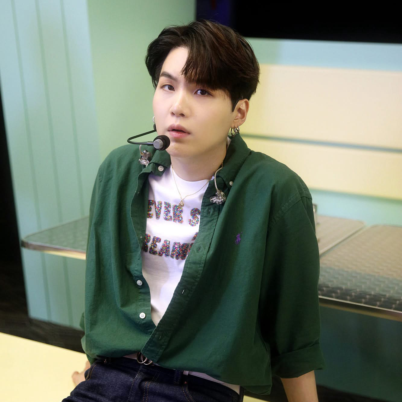 Potret di balik layar SUGA (BTS)