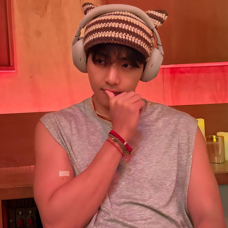 V (BTS)の最新写真