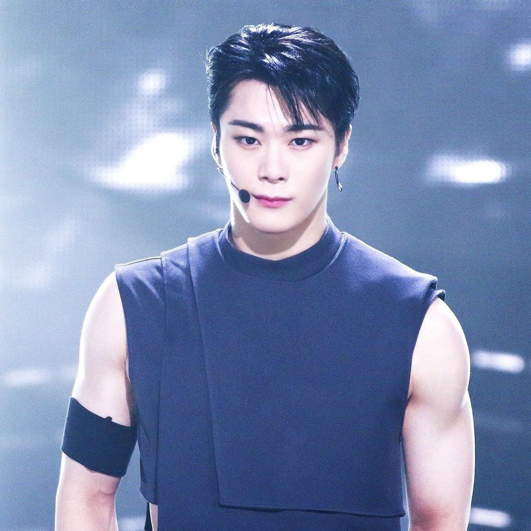Latest photo of Moonbin (ASTRO)