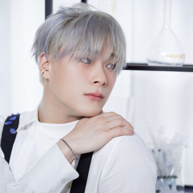 ASTRO的最新照片