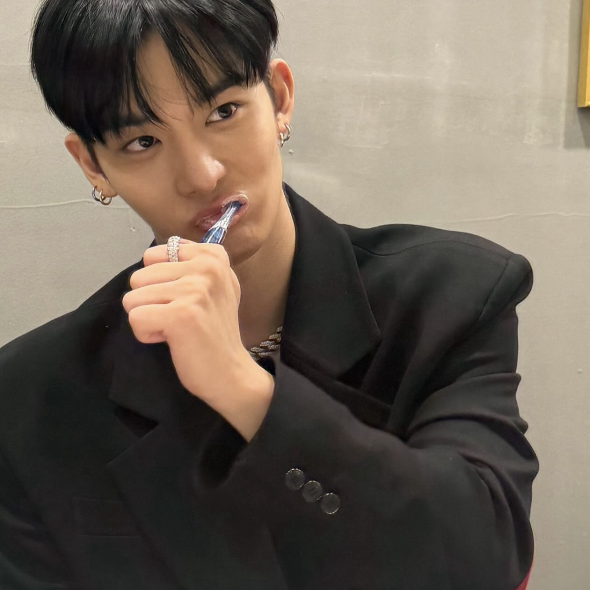 Recent activity shot of Bae Jinyoung