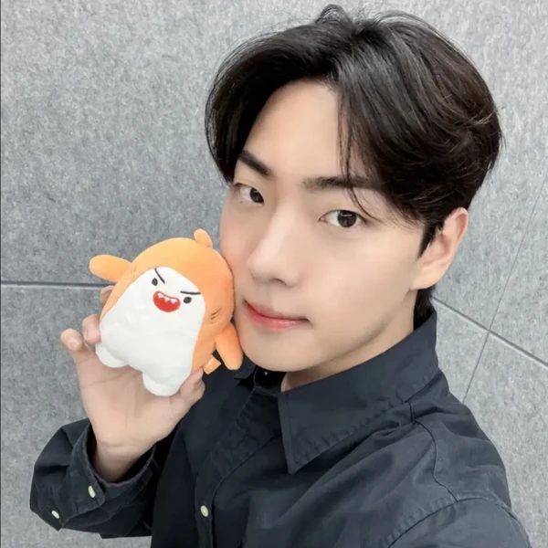 Popular profile image of E-TION (ONF) selected by votes