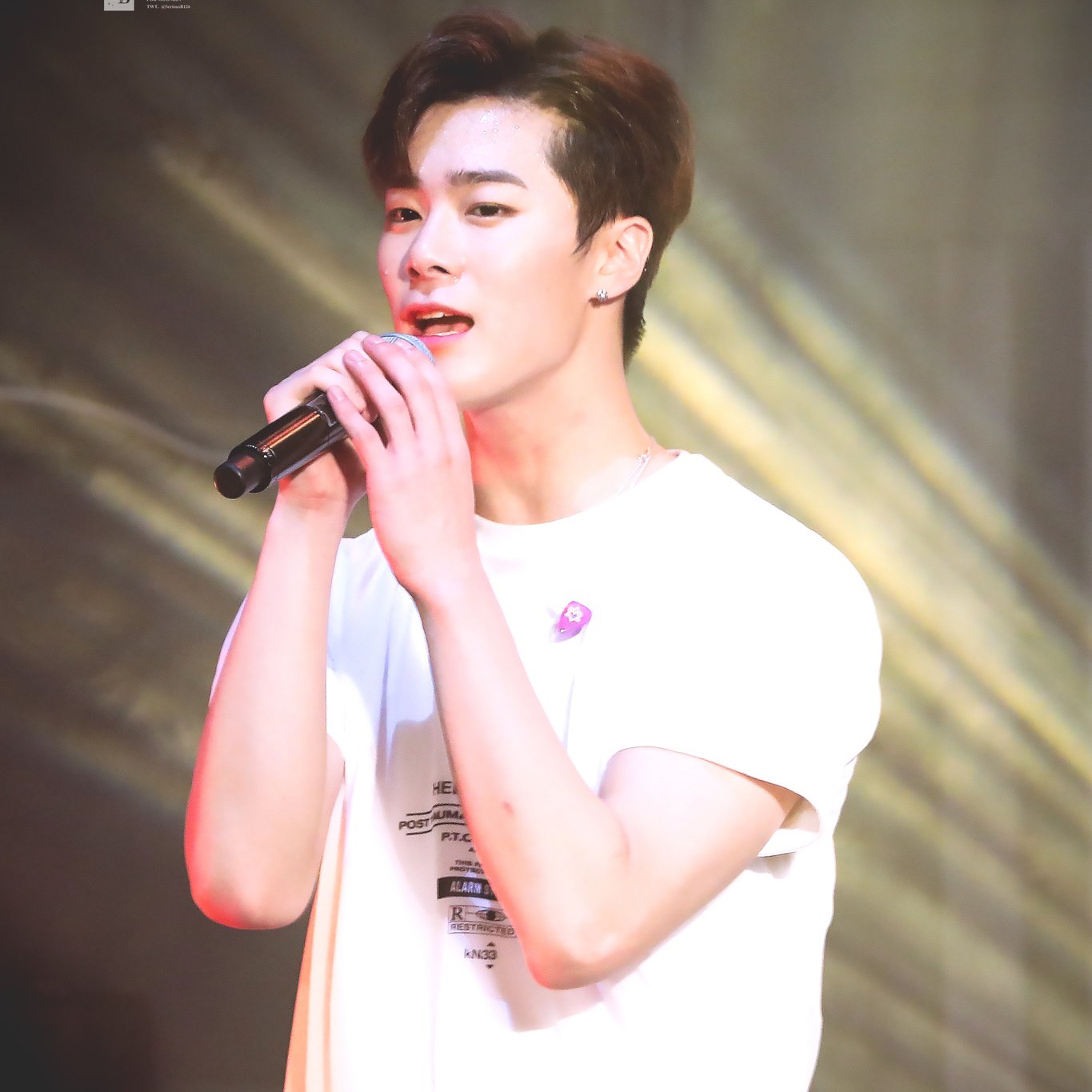 아스트로의 비하인드 컷