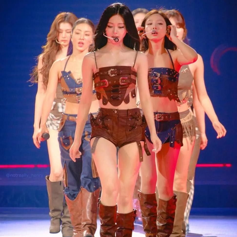 쯔위 (TWICE)의 최신 사진