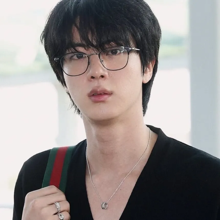 Foto terbaru Jin (BTS)