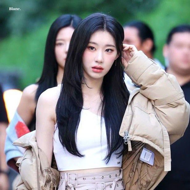 Recent activity shot of Chaeryeong (ITZY)