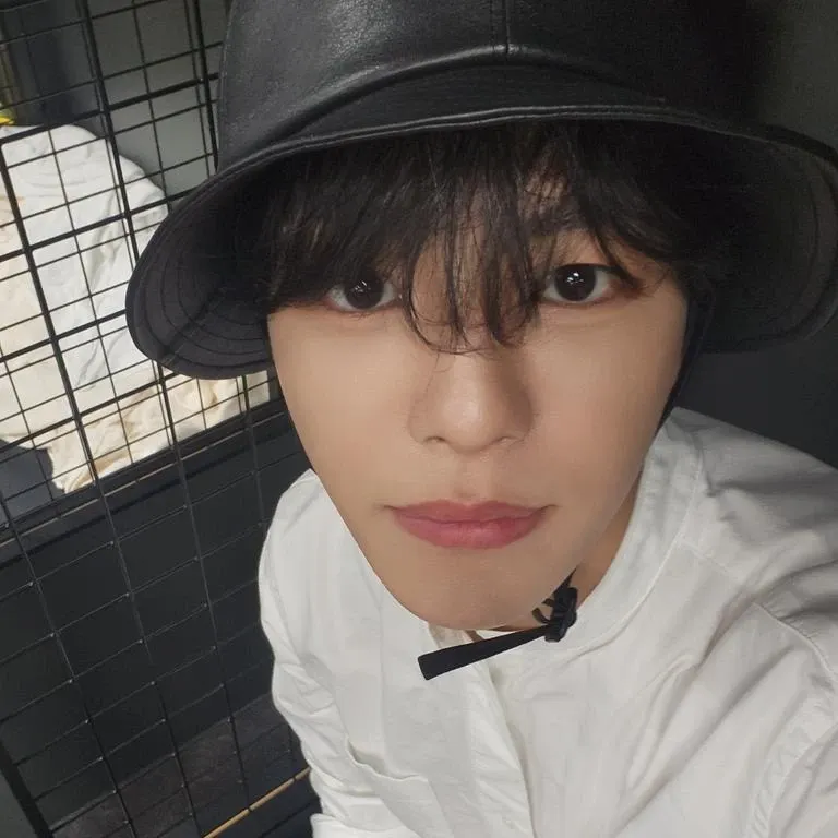 A moment captured by TREASURE's fan