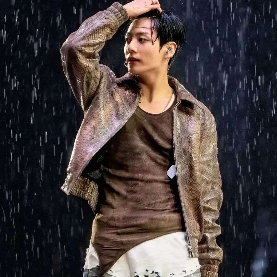 Momen yang diabadikan oleh penggemar Jungkook (BTS)