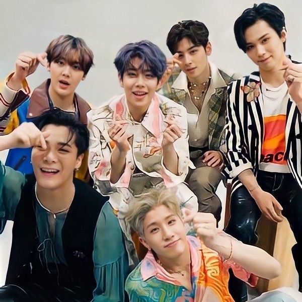 아스트로 최근 활동샷