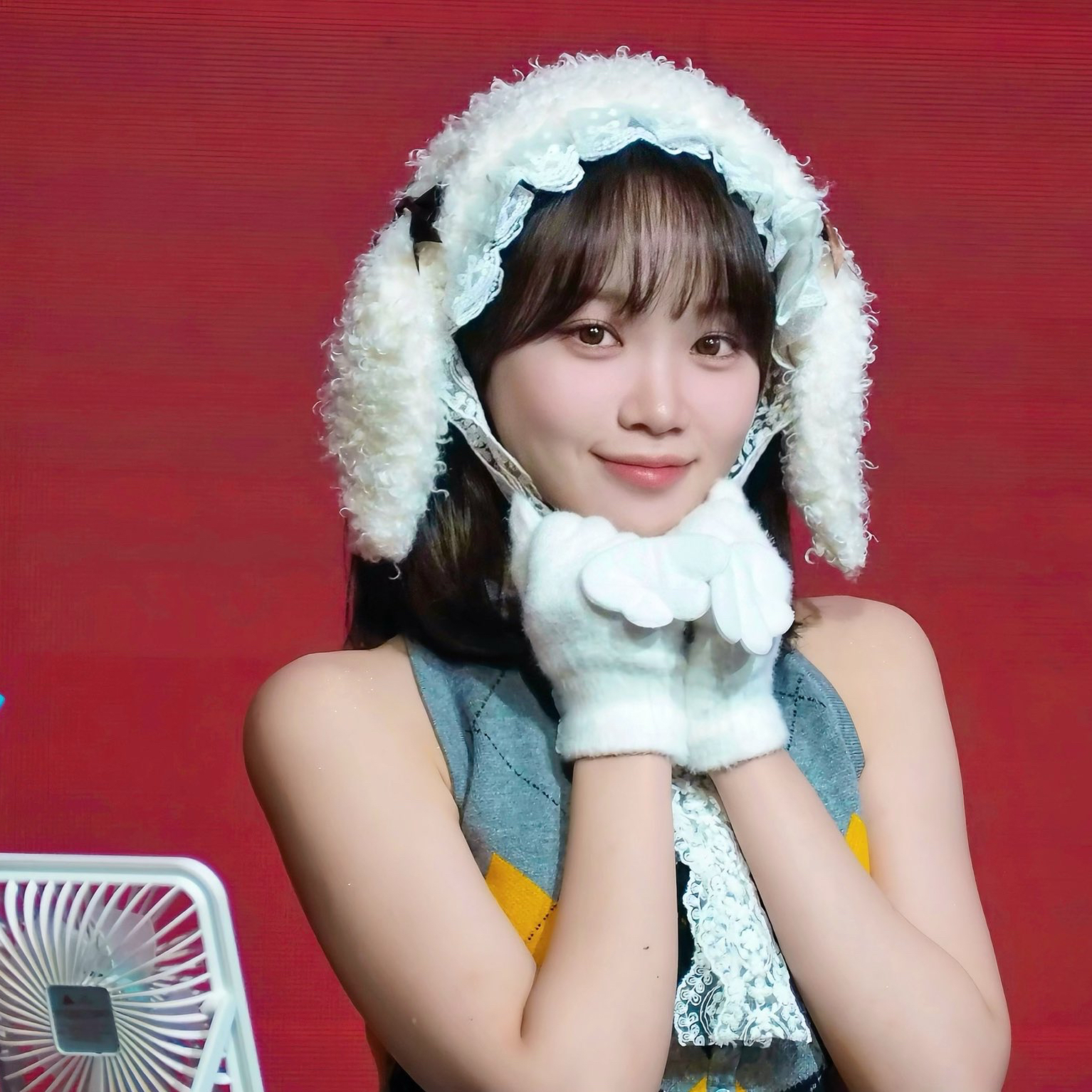 Foto aktivitas terbaru Kim Chaewon (LE SSERAFIM)