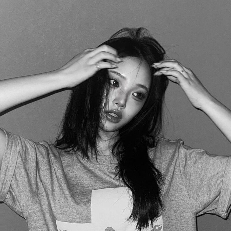 Recent activity shot of Park Boeun (CLASS:y)