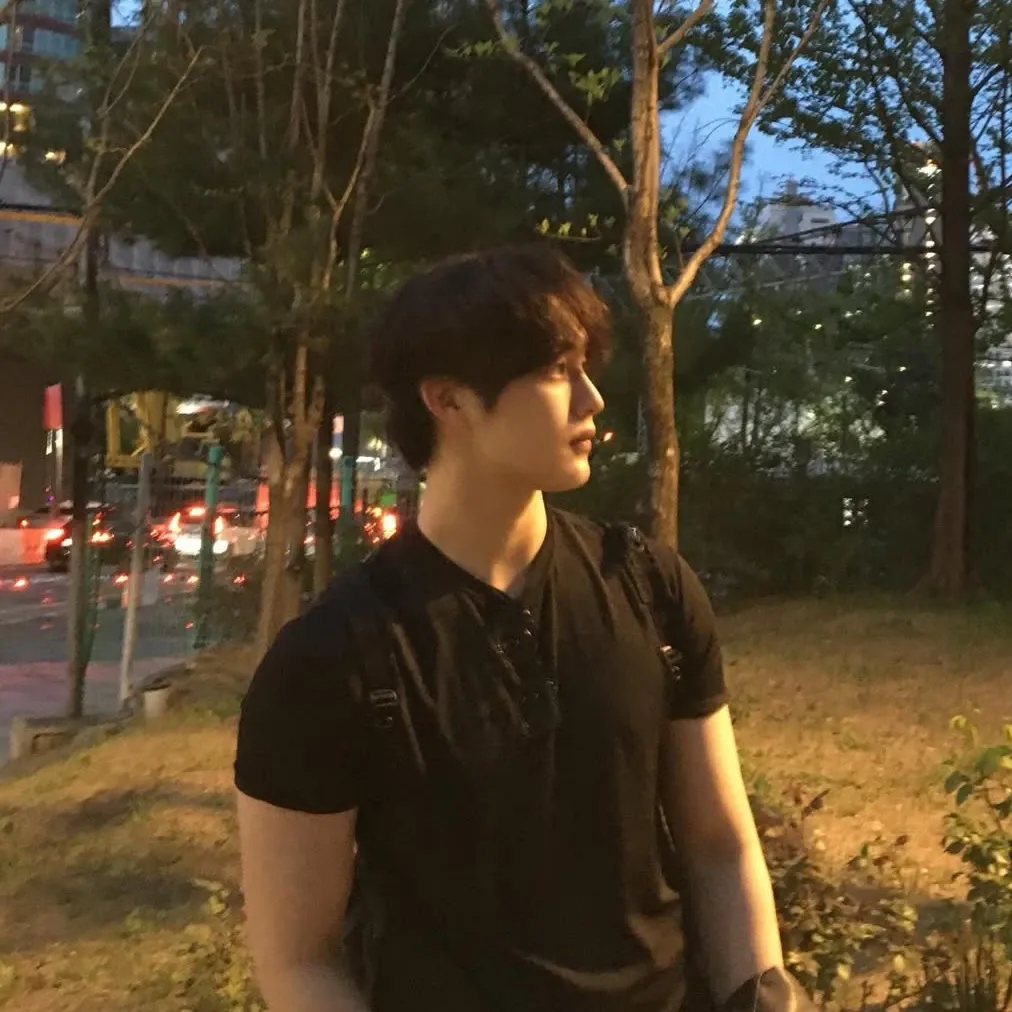 A moment captured by Hyunsuk's fan