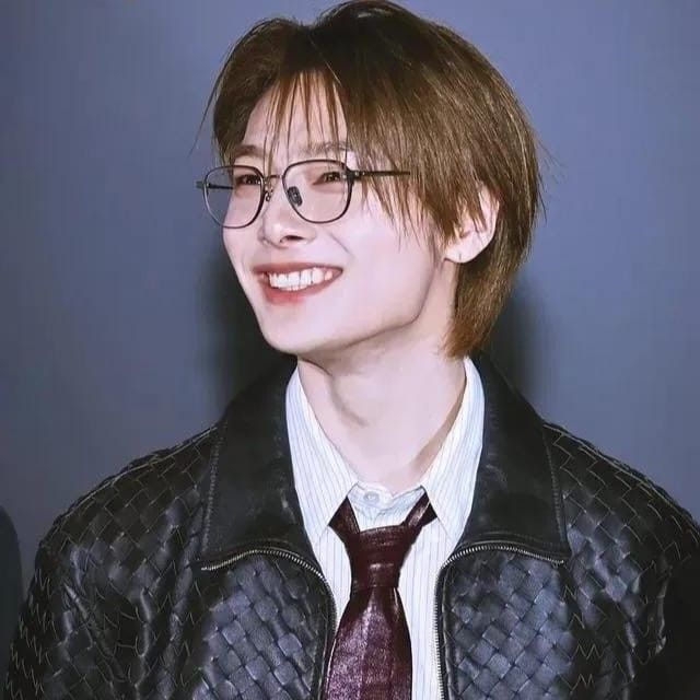 Behind-the-scenes cut of Stray Kids