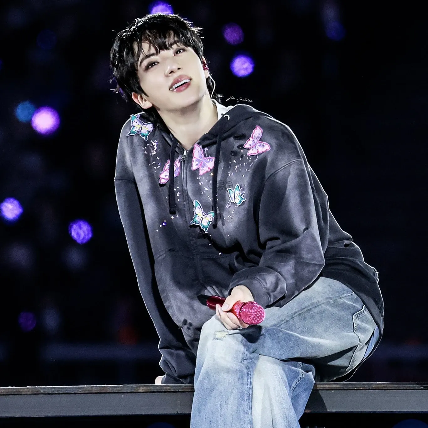 진 (방탄소년단)의 비하인드 컷