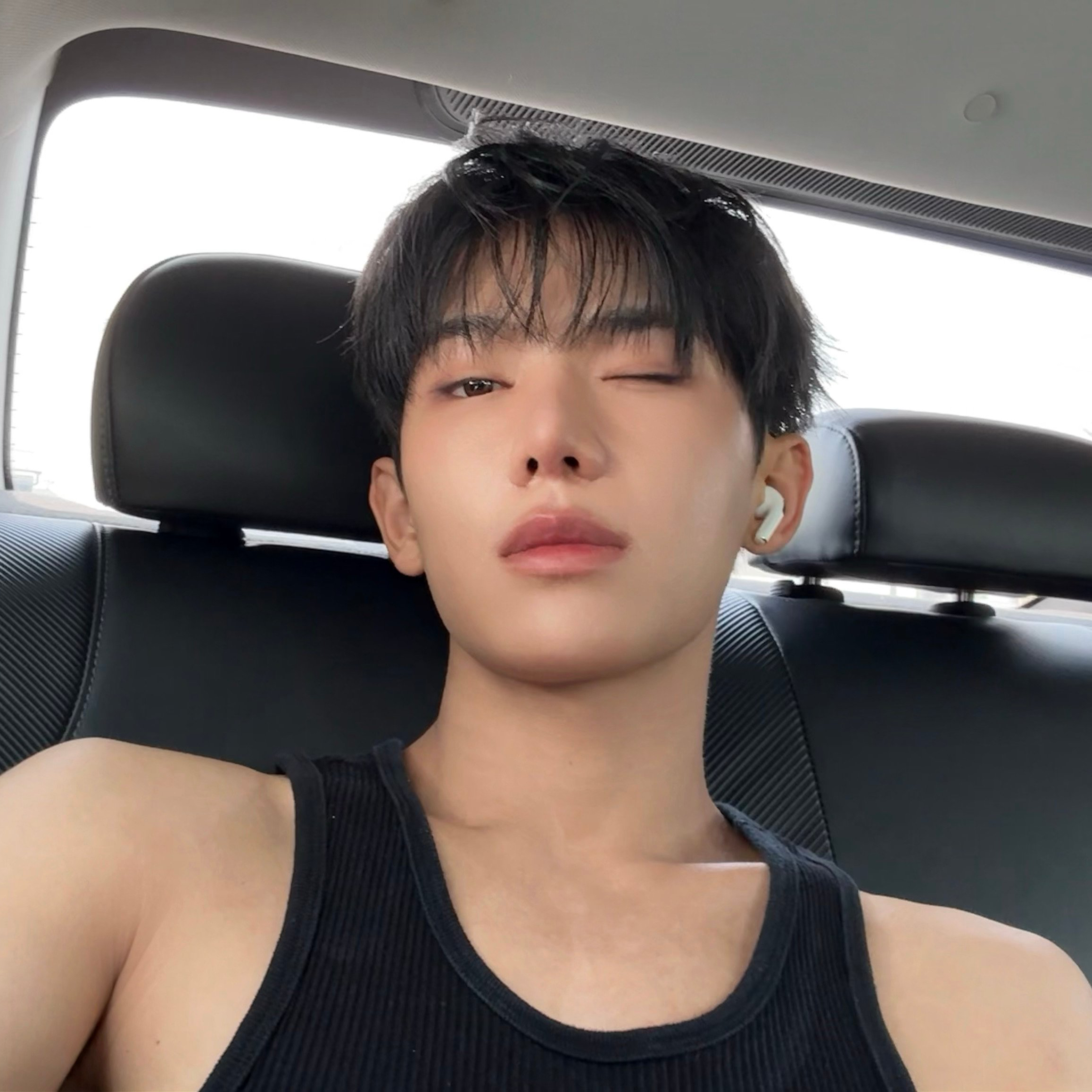Behind-the-scenes cut of Yi Chen (MODYSSEY)