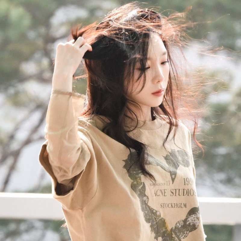 Recent activity shot of Taeyeon (Girls' Generation)