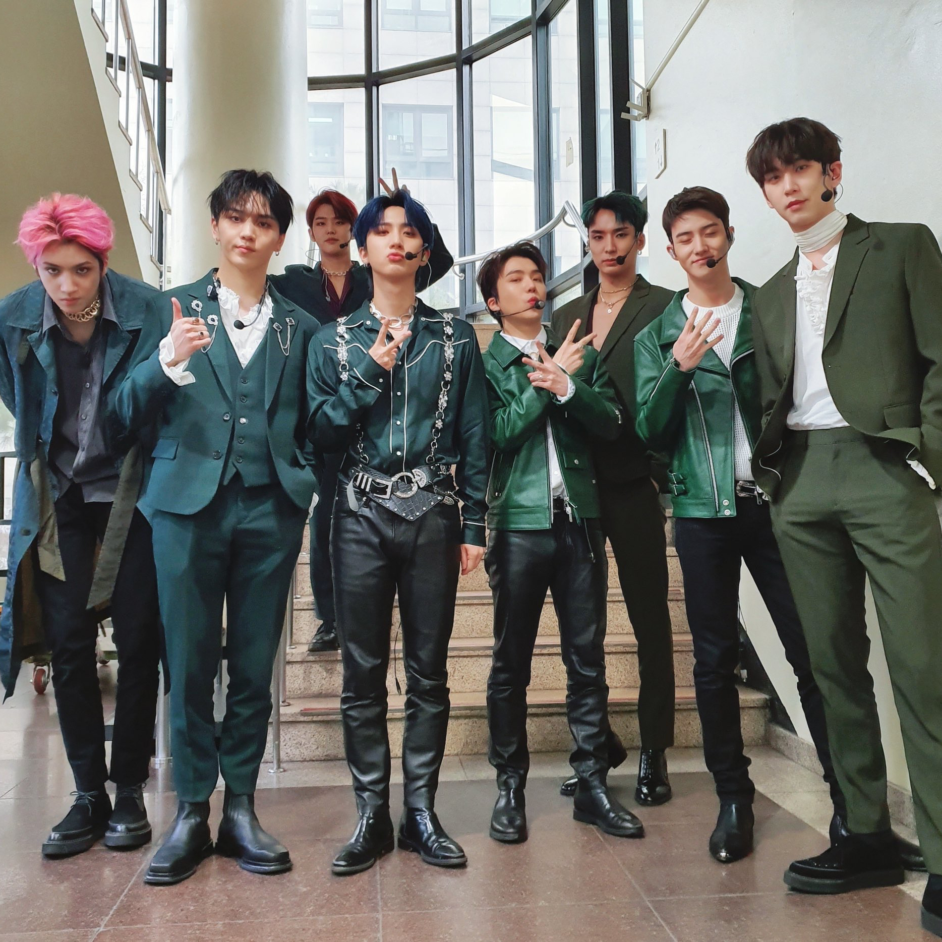 펜타곤 최근 활동샷