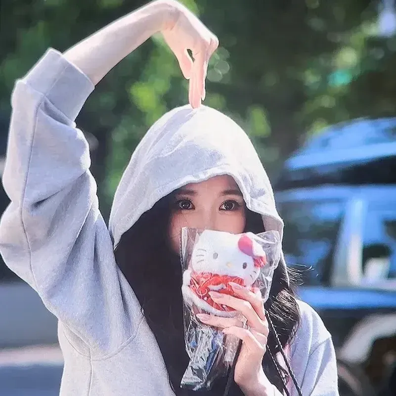 Latest photo of Tiffany Young (Girls' Generation)