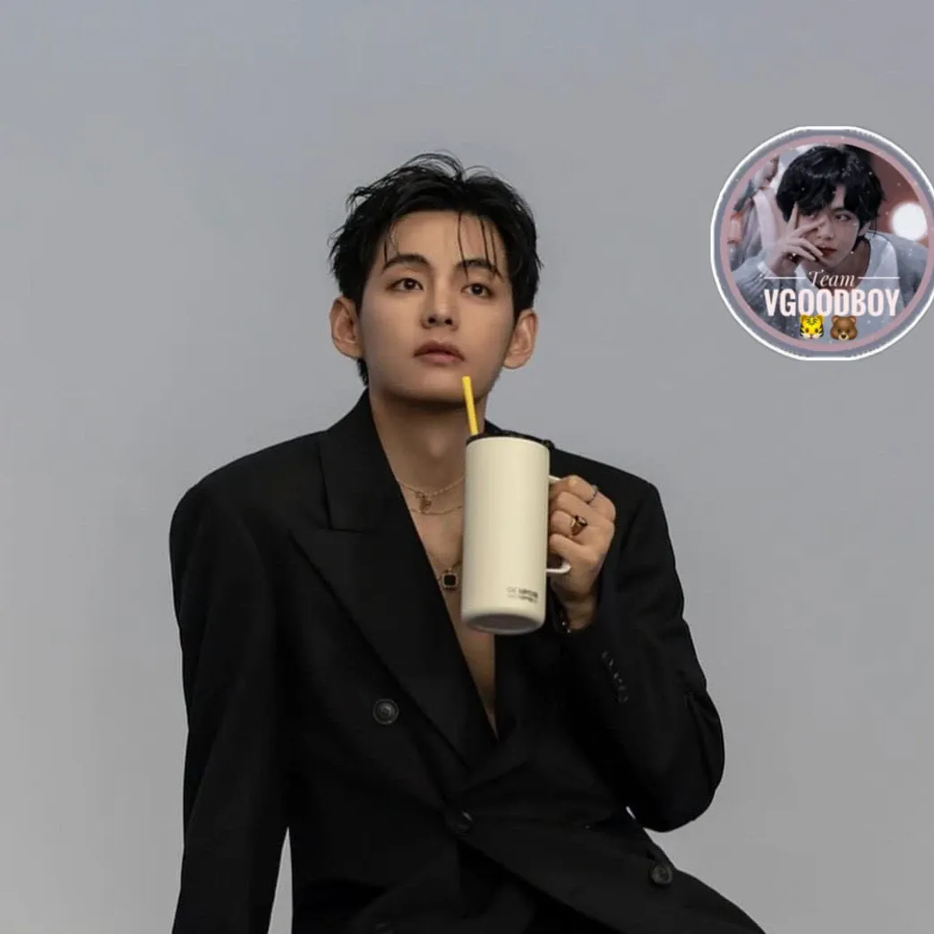 V (BTS)の最近の活動写真