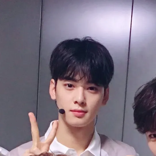 Recent activity shot of Eunwoo (ASTRO)