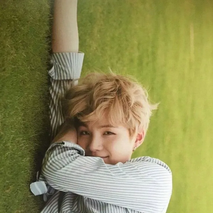 Potret di balik layar SUGA (BTS)