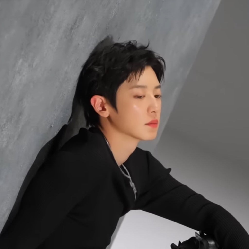 Behind-the-scenes cut of Chanyeol (EXO)