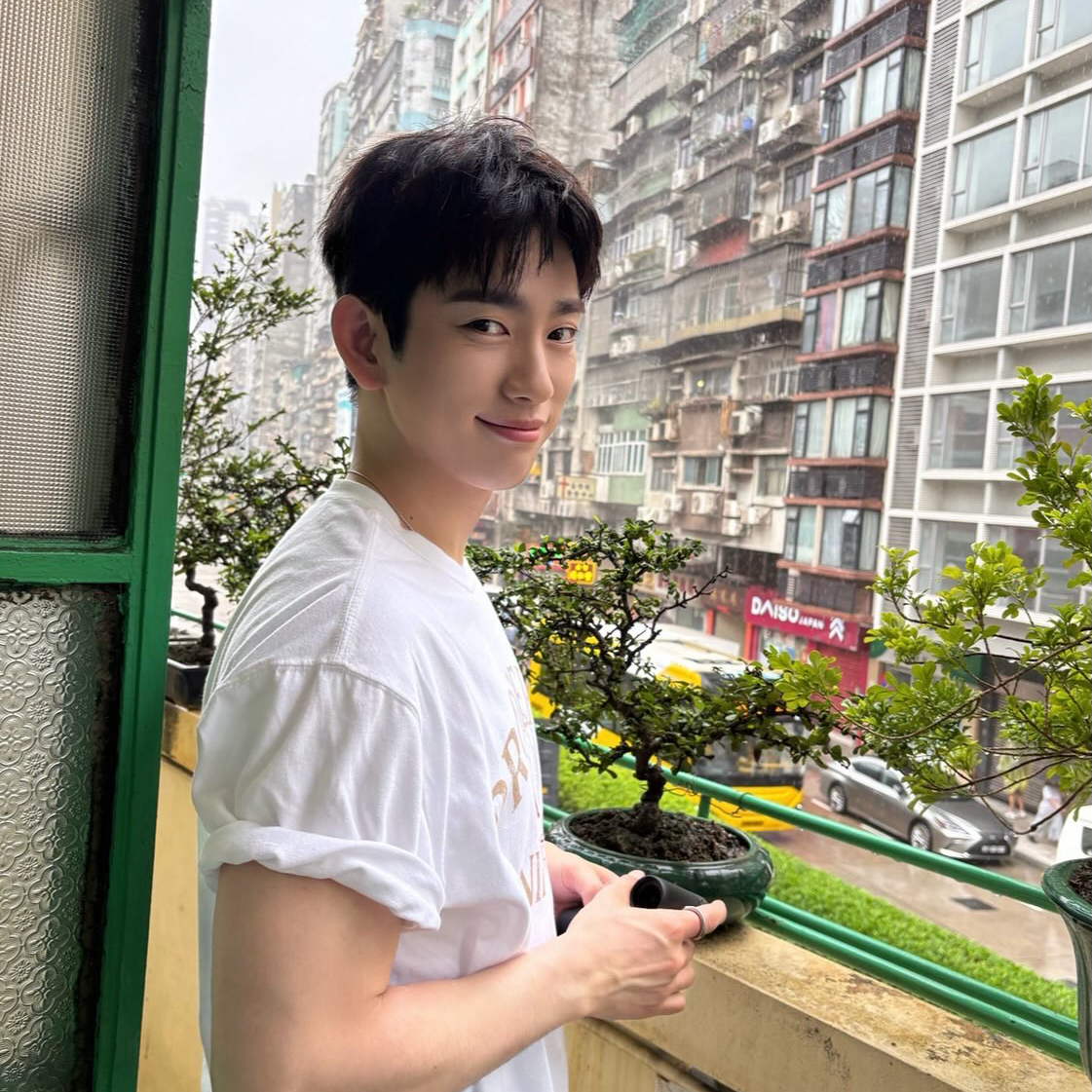 Latest photo of Jinyoung (GOT7)
