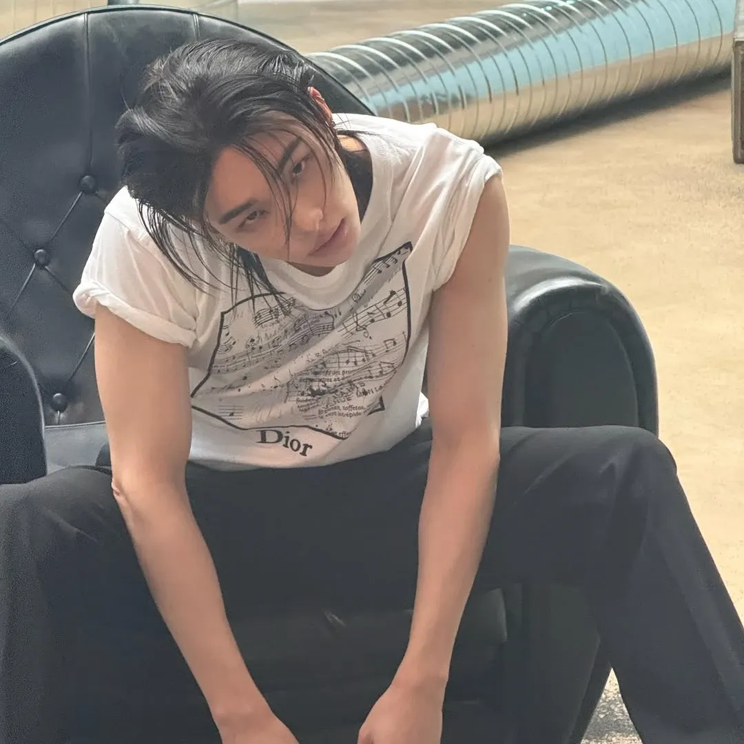 Behind-the-scenes cut of Stray Kids