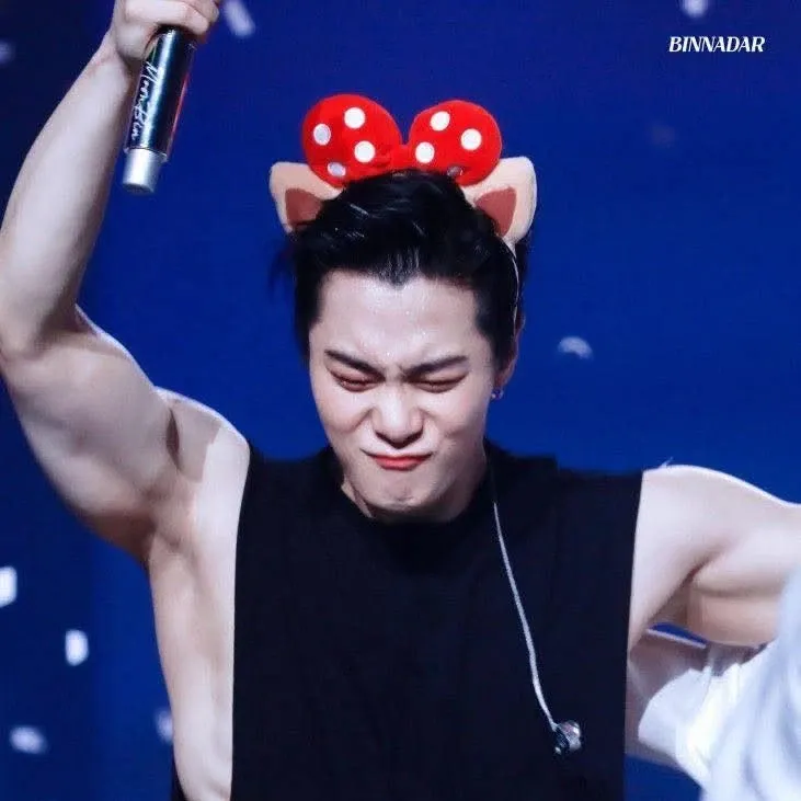 ASTRO的最新活动照片