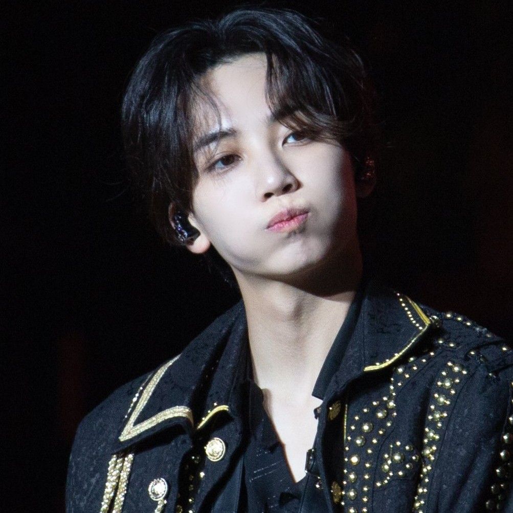 Recent activity shot of Jeonghan (SEVENTEEN)