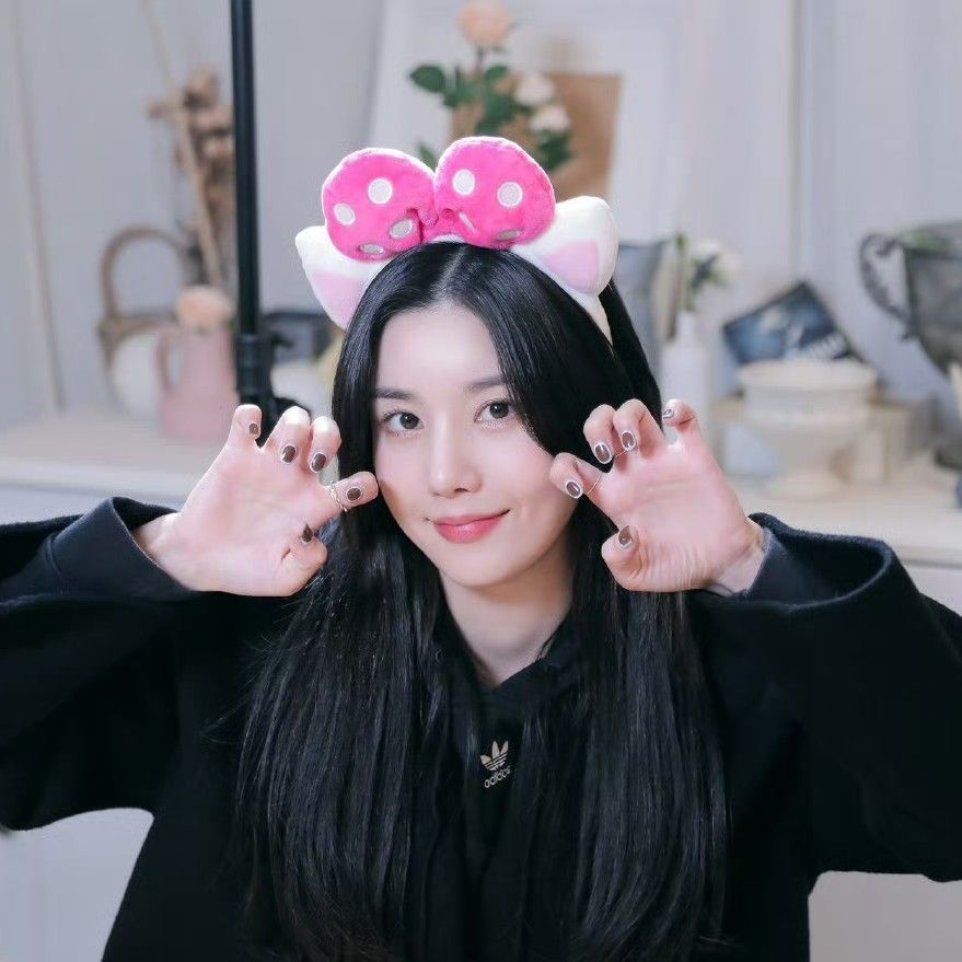 Recent activity shot of Kwon Eunbi