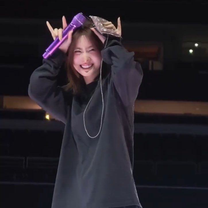 모모 (TWICE) 최근 활동샷