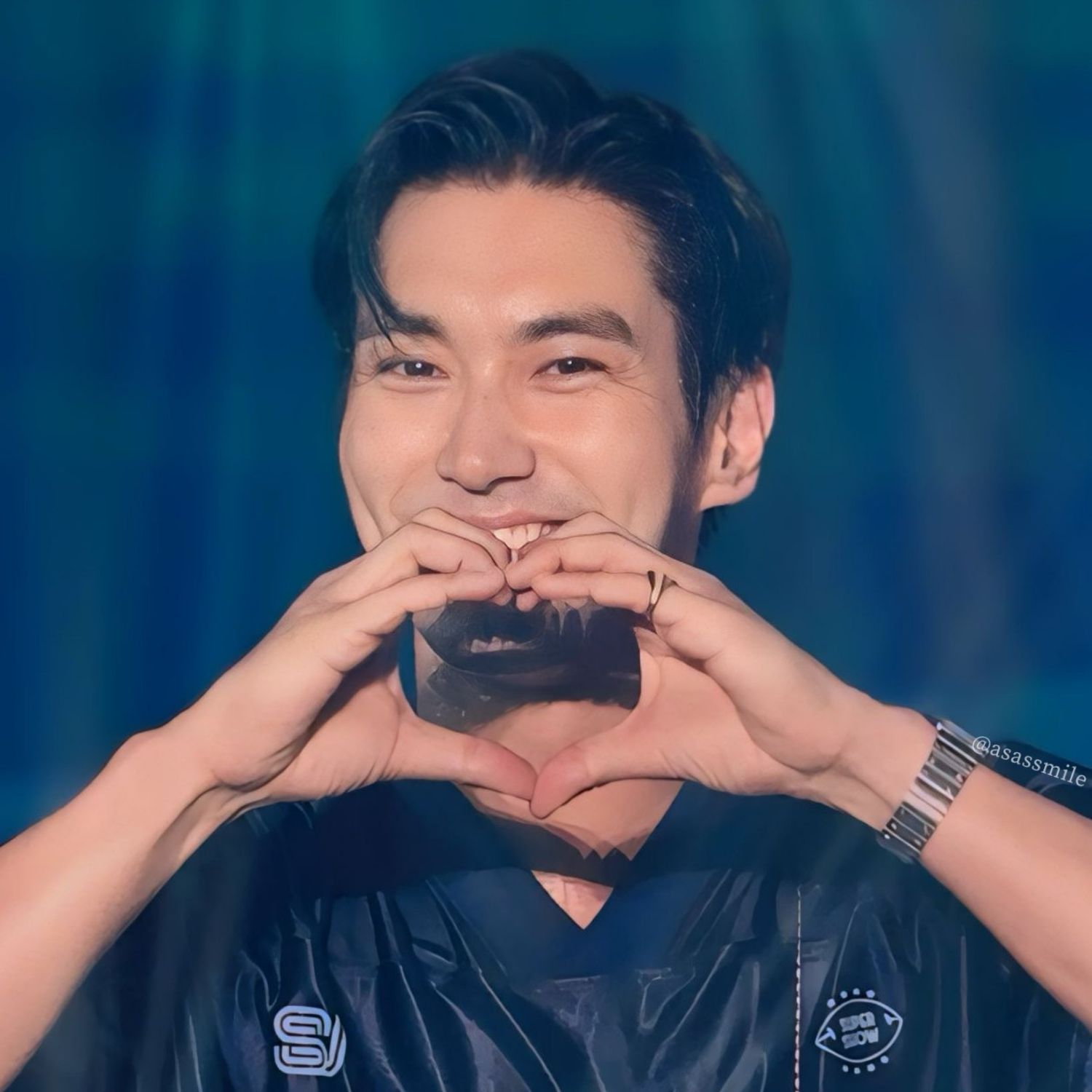 Recent activity shot of Siwon (Super Junior)