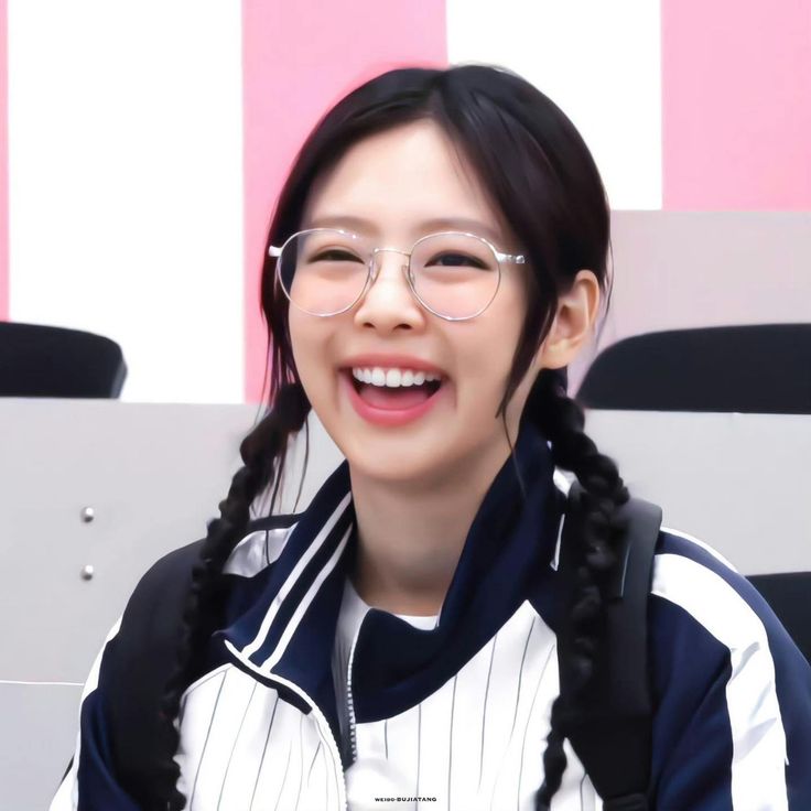 제니 (BLACKPINK) 최근 활동샷