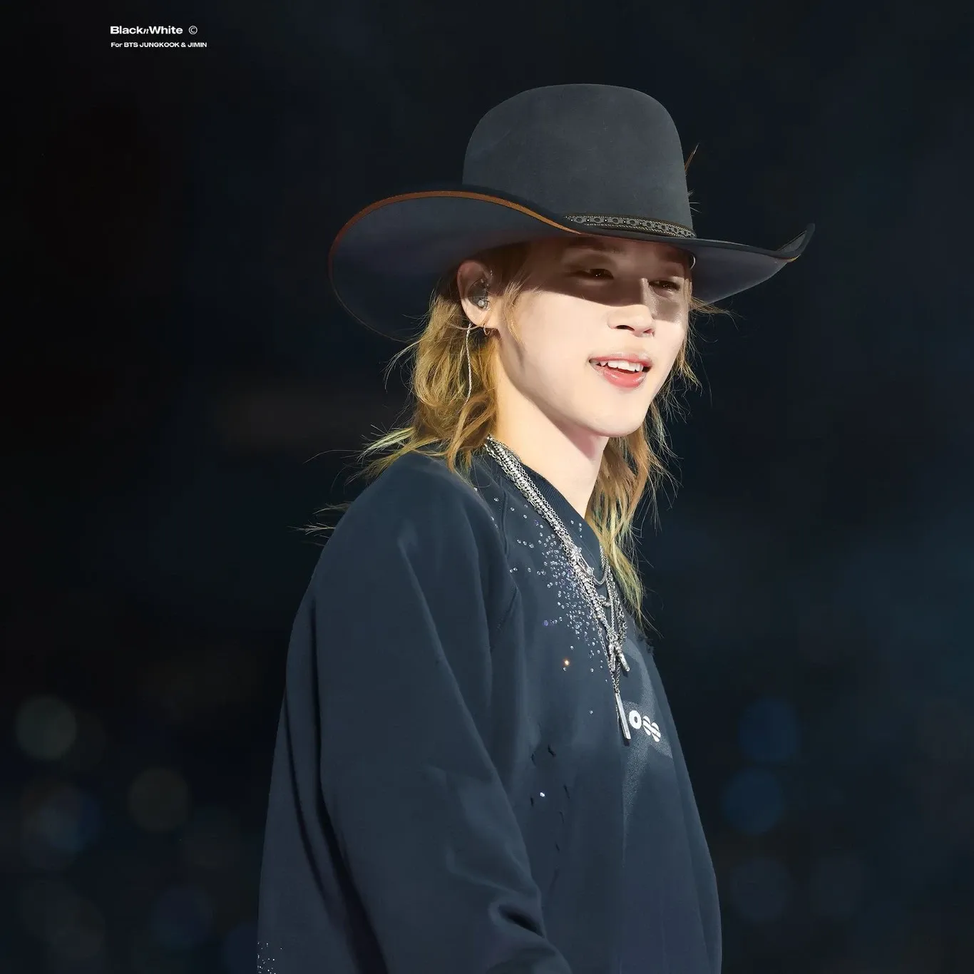 Foto aktivitas terbaru Jimin (BTS)