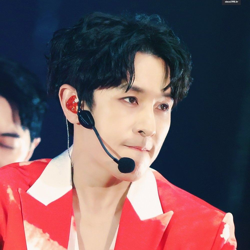 Latest photo of Kim Dongwan (SHINHWA)