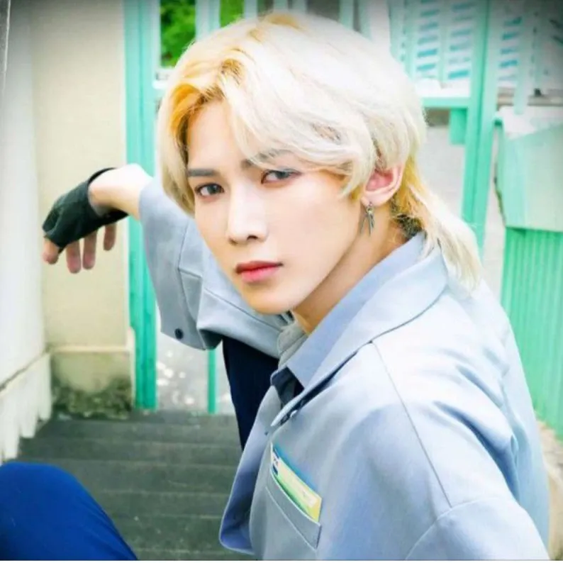 Recent activity shot of Yeosang (ATEEZ)